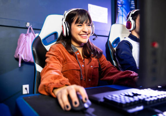 L’esport, ou sport électronique, est un phénomène en pleine croissance. Ce secteur, longtemps considéré comme une simple