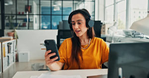 Pour une Animation Réseaux Sociaux Paris, par exemple, les utilisateurs professionnels sur LinkedIn privilégieront des vidéos