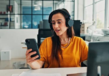 Pour une Animation Réseaux Sociaux Paris, par exemple, les utilisateurs professionnels sur LinkedIn privilégieront des vidéos