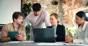 L’Animation Réseaux Sociaux Paris repose sur une approche analytique, où chaque post, story ou campagne est suivi grâce à des KPI