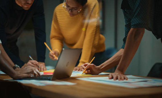 Pour une entreprise basée à Paris, investir dans une stratégie de Animation Réseaux Sociaux Paris permet de transformer