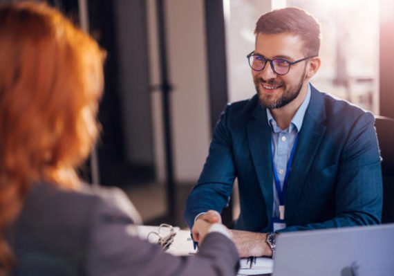 Les campagnes Google Ads Lyon sont particulièrement efficaces pour toucher des prospects prêts à acheter ou à demander un