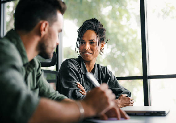 Les campagnes Google Ads Lyon accompagnées d’une analyse continue des performances garantissent une gestion