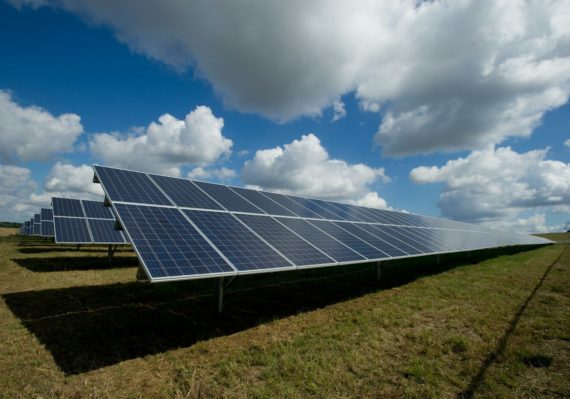 Nettoyage de panneaux solaires à Genève