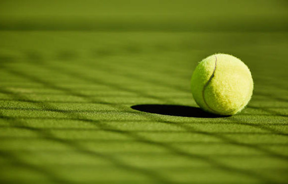 construction court de tennis en gazon synthétique à Poitiers