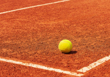 construction court de tennis en terre battue à Mougins