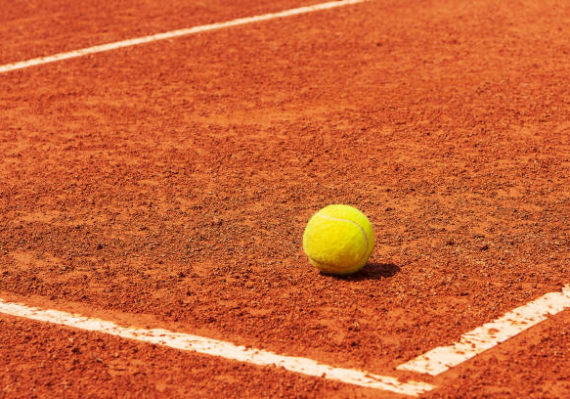 construction court de tennis en terre battue à Mougins
