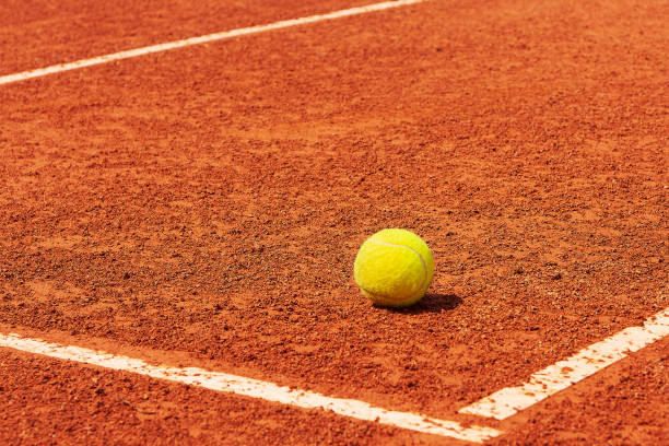 construction court de tennis en terre battue à Mougins